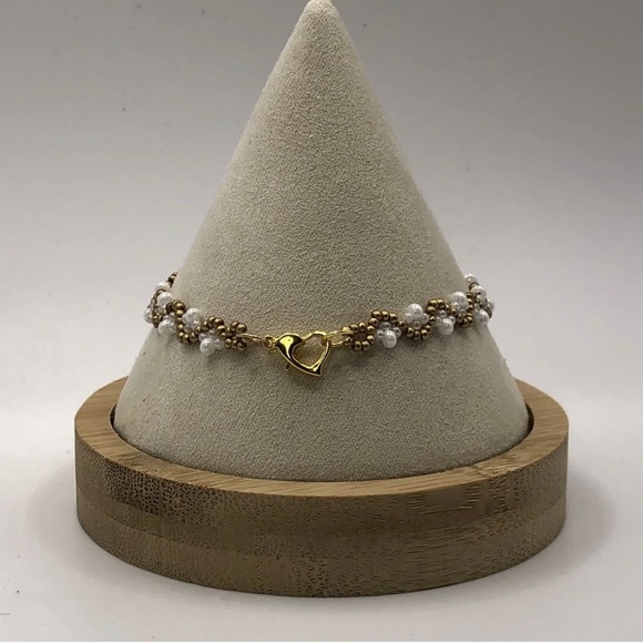 Gold & White Womens Bracelet Fashion Minimalist New - Picture 3 of 3